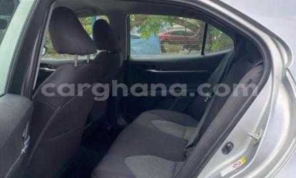 Sayi Na hannu Toyota Camry Azurfa Mota in Accra a Greater Accra Sayi Na hannu Toyota Camry Azurfa Mota in Accra a Greater Accra