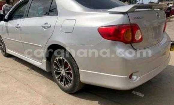 Sayi Na hannu Toyota Corolla Azurfa Mota in Accra a Greater Accra Sayi Na hannu Toyota Corolla Azurfa Mota in Accra a Greater Accra