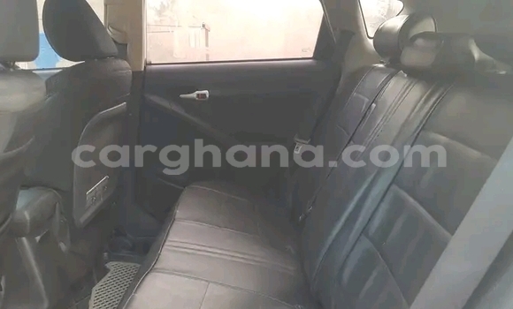 Buy Used Pontiac Vibe White Car in Accra in Greater Accra Buy Used Pontiac Vibe White Car in Accra in Greater Accra