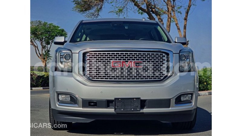 Big with watermark gmc yukon ashanti import dubai 42847