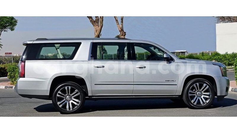 Big with watermark gmc yukon ashanti import dubai 42847