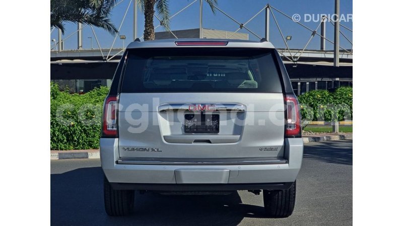 Big with watermark gmc yukon ashanti import dubai 42847