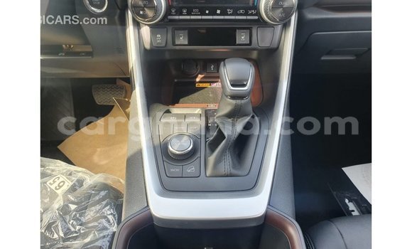 Buy Import Toyota 4Runner White Car in Import - Dubai in Ashanti Buy Import Toyota 4Runner White Car in Import - Dubai in Ashanti