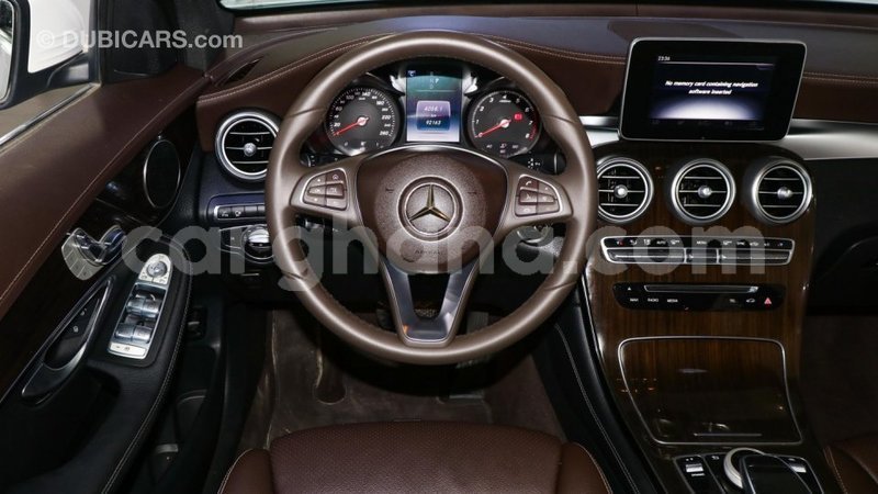 Big with watermark mercedes benz a200 ashanti import dubai 42850