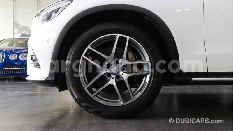 Big with watermark mercedes benz a200 ashanti import dubai 42850