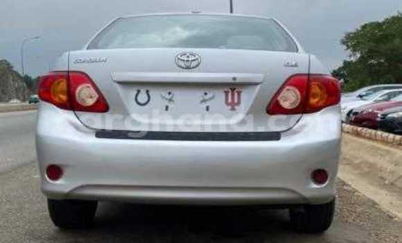 Sayi Na hannu Toyota Corolla Azurfa Mota in Accra a Greater Accra Sayi Na hannu Toyota Corolla Azurfa Mota in Accra a Greater Accra