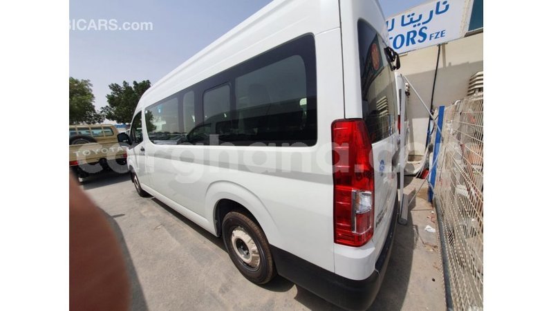 Big with watermark toyota hiace ashanti import dubai 42899