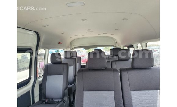 Sayi Imported Toyota Hiace White Mota in Import - Dubai a Ashanti Sayi Imported Toyota Hiace White Mota in Import - Dubai a Ashanti