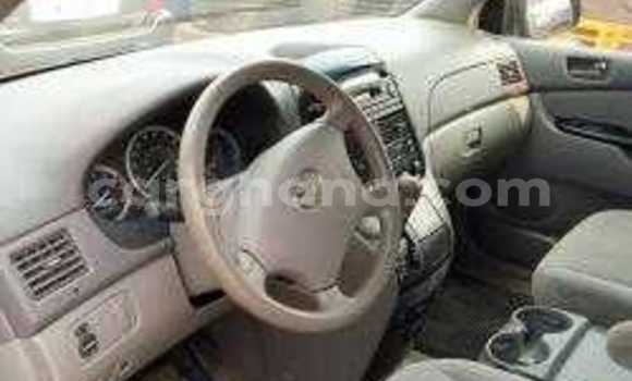 Buy Used Toyota Sienna Blue Car in Accra in Greater Accra Buy Used Toyota Sienna Blue Car in Accra in Greater Accra