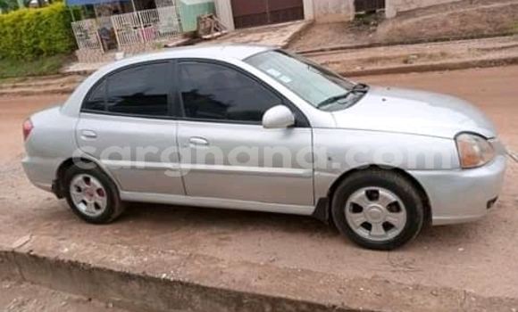 Ra Àlòkù Kia Elan Silver Ọkọ̀ in Accra ni Greater Accra