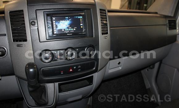 Sayi Imported Mercedes‒Benz 300CD Azurfa Mota in Accra a Greater Accra Sayi Imported Mercedes‒Benz 300CD Azurfa Mota in Accra a Greater Accra