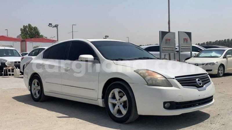 Big with watermark nissan altima ashanti import dubai 42928