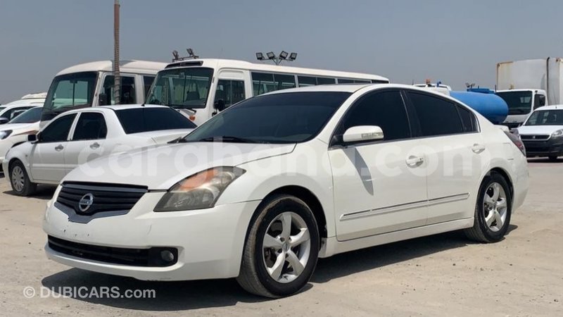 Big with watermark nissan altima ashanti import dubai 42928