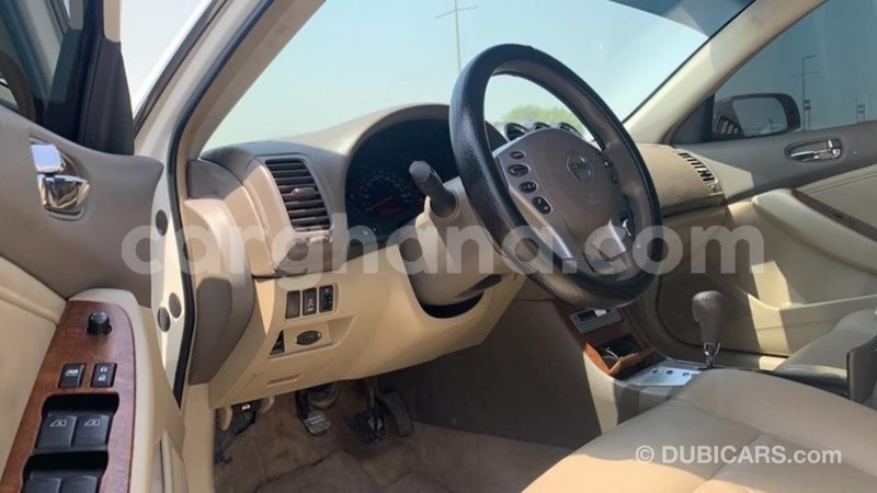 Big with watermark nissan altima ashanti import dubai 42928