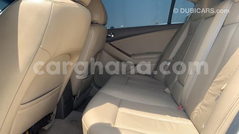 Big with watermark nissan altima ashanti import dubai 42928