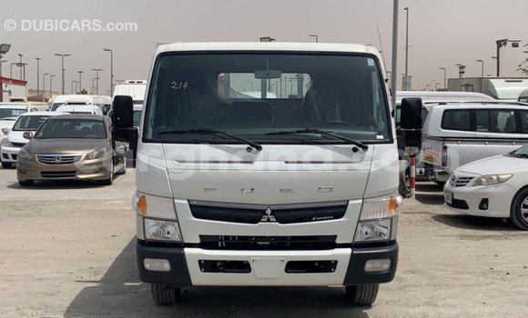 Ra Imported Mitsubishi Carisma funfun Ọkọ̀ in Import - Dubai ni Ashanti Ra Imported Mitsubishi Carisma funfun Ọkọ̀ in Import - Dubai ni Ashanti