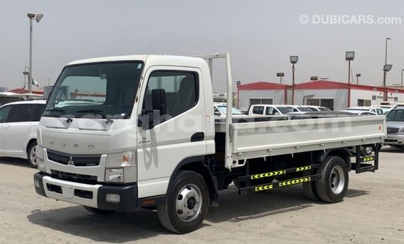 Ra Imported Mitsubishi Carisma funfun Ọkọ̀ in Import - Dubai ni Ashanti Ra Imported Mitsubishi Carisma funfun Ọkọ̀ in Import - Dubai ni Ashanti