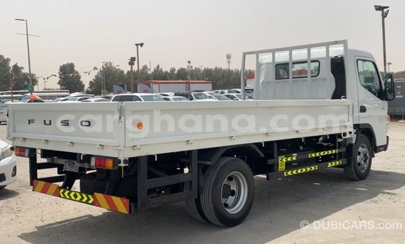 Ra Imported Mitsubishi Carisma funfun Ọkọ̀ in Import - Dubai ni Ashanti Ra Imported Mitsubishi Carisma funfun Ọkọ̀ in Import - Dubai ni Ashanti