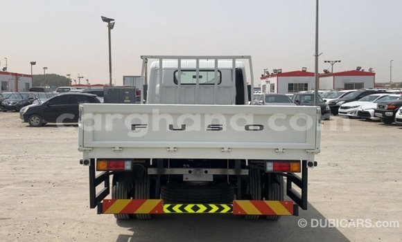 Ra Imported Mitsubishi Carisma funfun Ọkọ̀ in Import - Dubai ni Ashanti Ra Imported Mitsubishi Carisma funfun Ọkọ̀ in Import - Dubai ni Ashanti