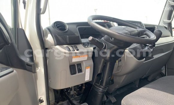 Ra Imported Mitsubishi Carisma funfun Ọkọ̀ in Import - Dubai ni Ashanti Ra Imported Mitsubishi Carisma funfun Ọkọ̀ in Import - Dubai ni Ashanti