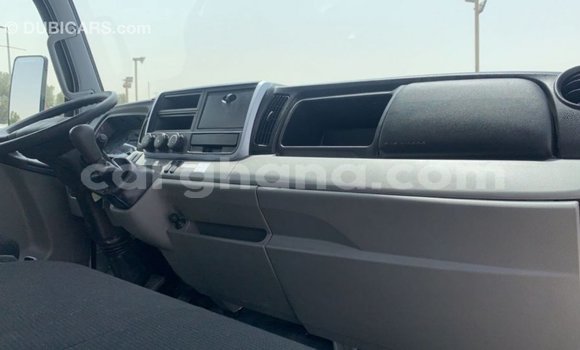 Ra Imported Mitsubishi Carisma funfun Ọkọ̀ in Import - Dubai ni Ashanti Ra Imported Mitsubishi Carisma funfun Ọkọ̀ in Import - Dubai ni Ashanti