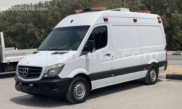 Sayi Imported Mercedes-Benz A200 White Mota in Import - Dubai a Ashanti Sayi Imported Mercedes-Benz A200 White Mota in Import - Dubai a Ashanti