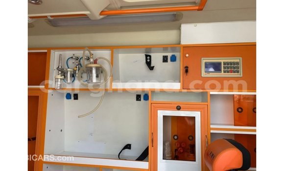 Sayi Imported Mercedes-Benz A200 White Mota in Import - Dubai a Ashanti Sayi Imported Mercedes-Benz A200 White Mota in Import - Dubai a Ashanti