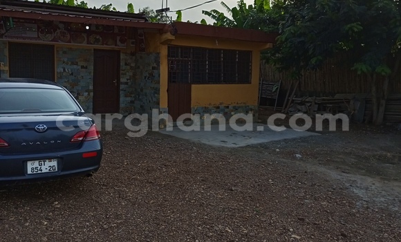 Sayi Na hannu Toyota Avalon Blue Mota in Accra a Greater Accra Sayi Na hannu Toyota Avalon Blue Mota in Accra a Greater Accra