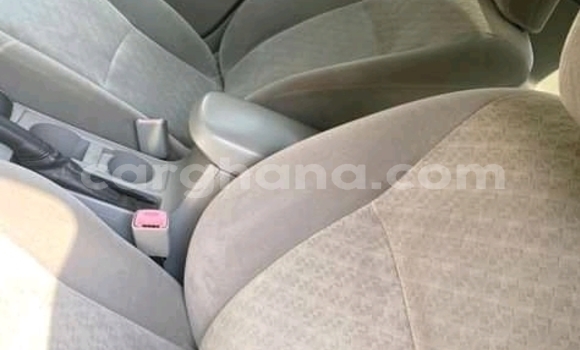 Sayi Na hannu Toyota Corolla Azurfa Mota in Accra a Greater Accra Sayi Na hannu Toyota Corolla Azurfa Mota in Accra a Greater Accra