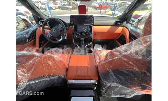 Sayi Imported Lexus LX White Mota in Import - Dubai a Ashanti Sayi Imported Lexus LX White Mota in Import - Dubai a Ashanti