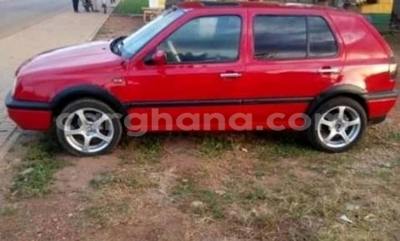 Sayi Na hannu Volkswagen Golf Red Mota in Accra a Greater Accra