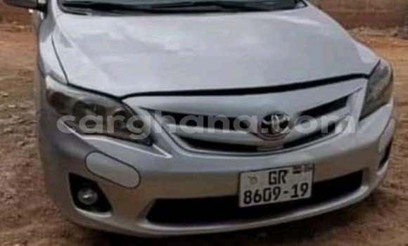 Ra Àlòkù Toyota Corolla Silver Ọkọ̀ in Accra ni Greater Accra