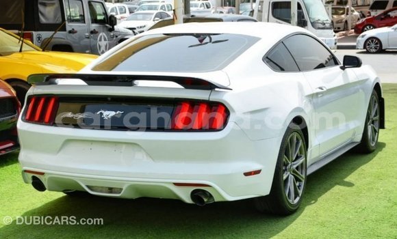 Ra Imported Ford Mustang funfun Ọkọ̀ in Import - Dubai ni Ashanti Ra Imported Ford Mustang funfun Ọkọ̀ in Import - Dubai ni Ashanti
