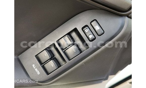 Ra Imported Toyota Prado funfun Ọkọ̀ in Import - Dubai ni Ashanti Ra Imported Toyota Prado funfun Ọkọ̀ in Import - Dubai ni Ashanti