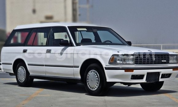 Buy Import Toyota Crown White Car in Import - Dubai in Ashanti