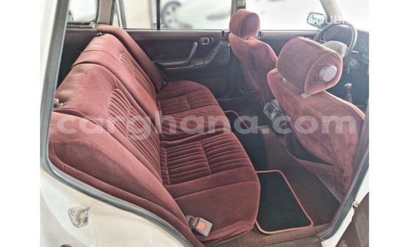 Ra Imported Toyota Crown funfun Ọkọ̀ in Import - Dubai ni Ashanti Ra Imported Toyota Crown funfun Ọkọ̀ in Import - Dubai ni Ashanti