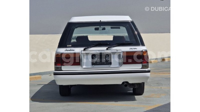 Big with watermark toyota crown ashanti import dubai 43048