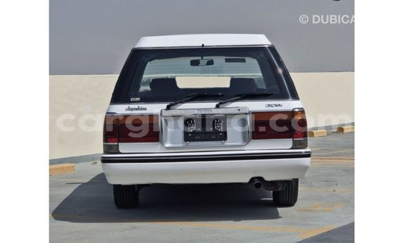 Ra Imported Toyota Crown funfun Ọkọ̀ in Import - Dubai ni Ashanti Ra Imported Toyota Crown funfun Ọkọ̀ in Import - Dubai ni Ashanti