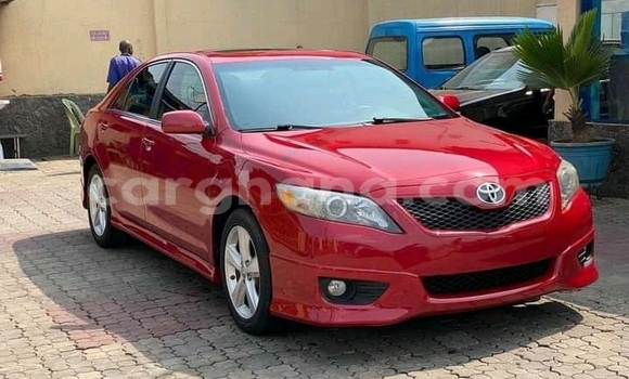 Ra Àlòkù Toyota Camry Red Ọkọ̀ in Accra ni Greater Accra Ra Àlòkù Toyota Camry Red Ọkọ̀ in Accra ni Greater Accra