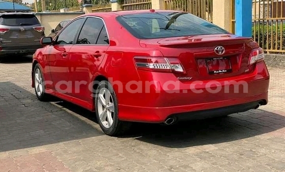 Ra Àlòkù Toyota Camry Red Ọkọ̀ in Accra ni Greater Accra Ra Àlòkù Toyota Camry Red Ọkọ̀ in Accra ni Greater Accra