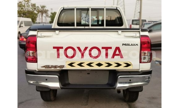 Buy Import Toyota Hilux White Car in Import - Dubai in Ashanti Buy Import Toyota Hilux White Car in Import - Dubai in Ashanti