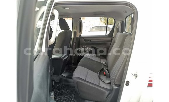 Buy Import Toyota Hilux White Car in Import - Dubai in Ashanti Buy Import Toyota Hilux White Car in Import - Dubai in Ashanti