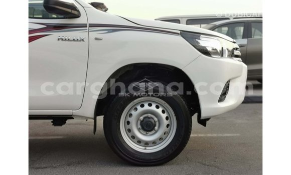 Buy Import Toyota Hilux White Car in Import - Dubai in Ashanti Buy Import Toyota Hilux White Car in Import - Dubai in Ashanti