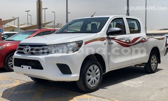 Ra Imported Toyota Hilux funfun Ọkọ̀ in Import - Dubai ni Ashanti Ra Imported Toyota Hilux funfun Ọkọ̀ in Import - Dubai ni Ashanti