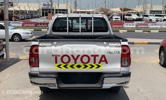 Ra Imported Toyota Hilux funfun Ọkọ̀ in Import - Dubai ni Ashanti Ra Imported Toyota Hilux funfun Ọkọ̀ in Import - Dubai ni Ashanti
