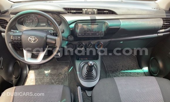 Ra Imported Toyota Hilux funfun Ọkọ̀ in Import - Dubai ni Ashanti Ra Imported Toyota Hilux funfun Ọkọ̀ in Import - Dubai ni Ashanti