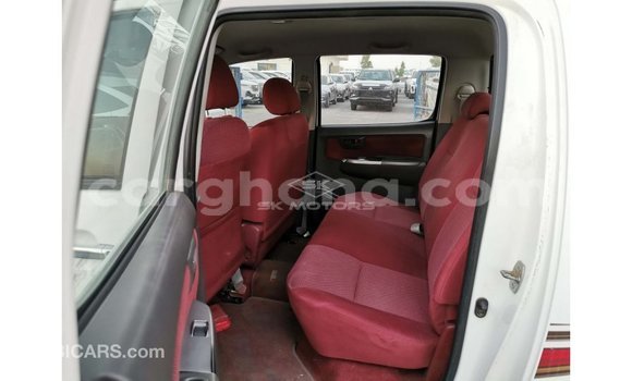 Buy Import Toyota Hilux White Car in Import - Dubai in Ashanti Buy Import Toyota Hilux White Car in Import - Dubai in Ashanti