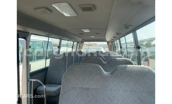 Sayi Imported Toyota Coaster White Mota in Import - Dubai a Ashanti Sayi Imported Toyota Coaster White Mota in Import - Dubai a Ashanti