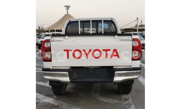 Ra Imported Toyota Hilux funfun Ọkọ̀ in Import - Dubai ni Ashanti Ra Imported Toyota Hilux funfun Ọkọ̀ in Import - Dubai ni Ashanti