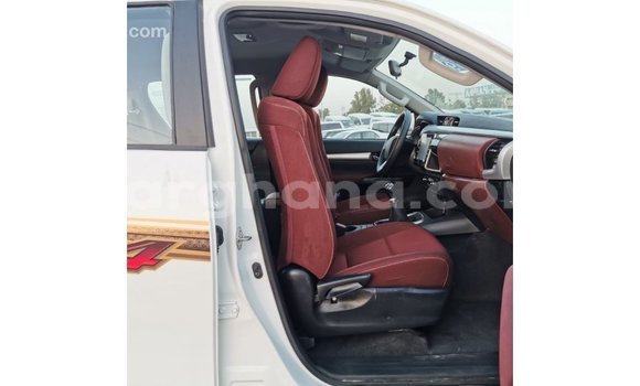 Ra Imported Toyota Hilux funfun Ọkọ̀ in Import - Dubai ni Ashanti Ra Imported Toyota Hilux funfun Ọkọ̀ in Import - Dubai ni Ashanti